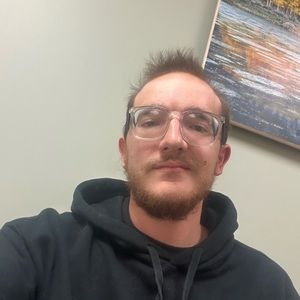 Meet your Posher, Deven